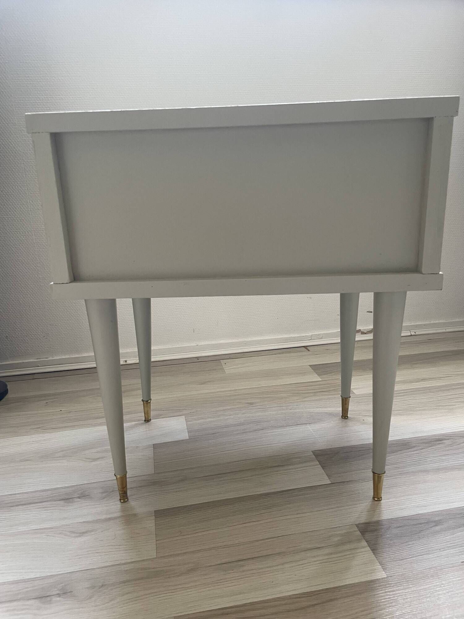 Table de chevet