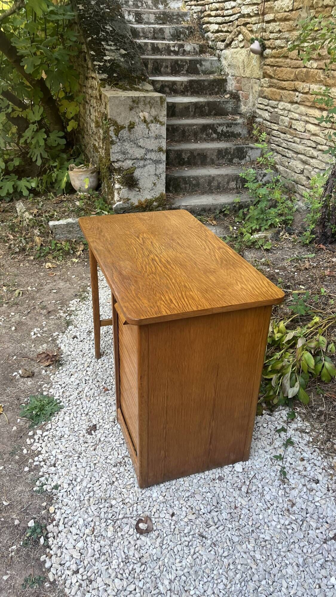 Vintage desk with curtain – wood – side shelf