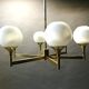 Lustre italien laiton et boules opaline blanche
