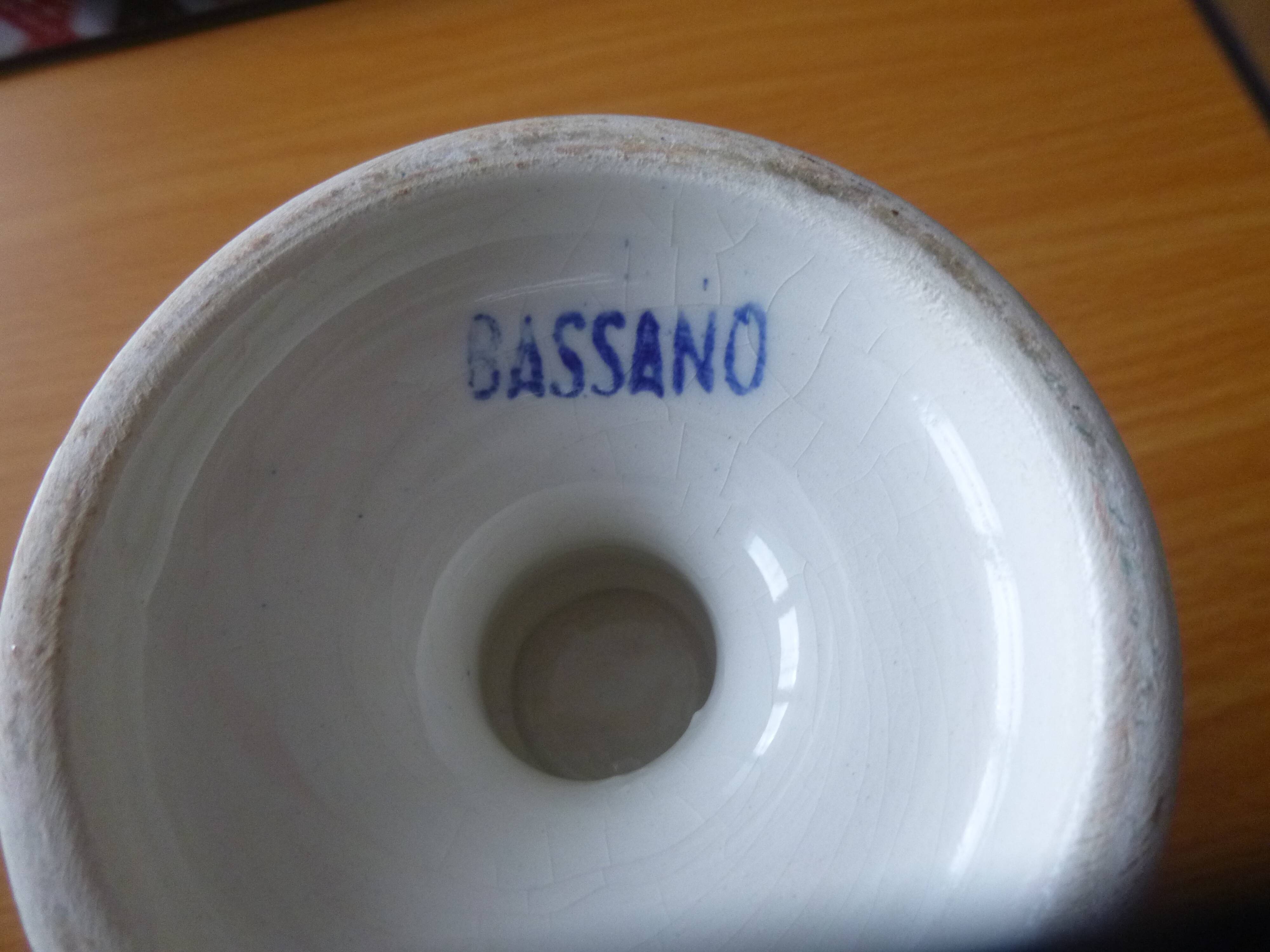 Ceramic apothecary pot bassano