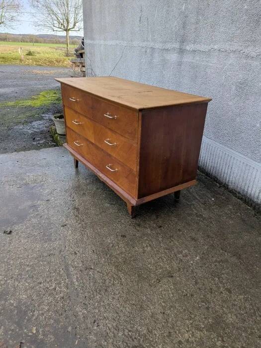 Vintage chest of drawers