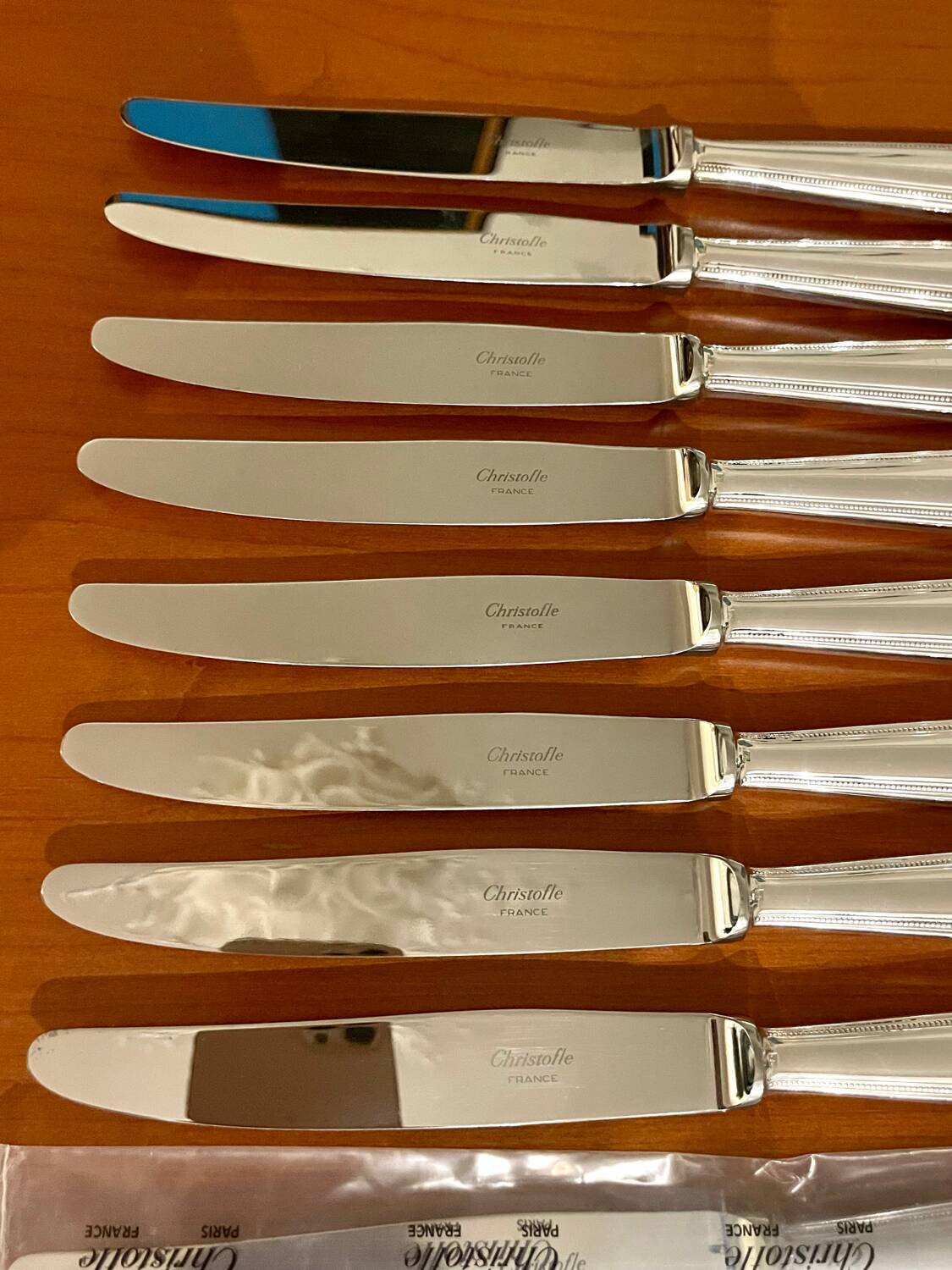 Christofle pearls, 24 knives excellent condition with box