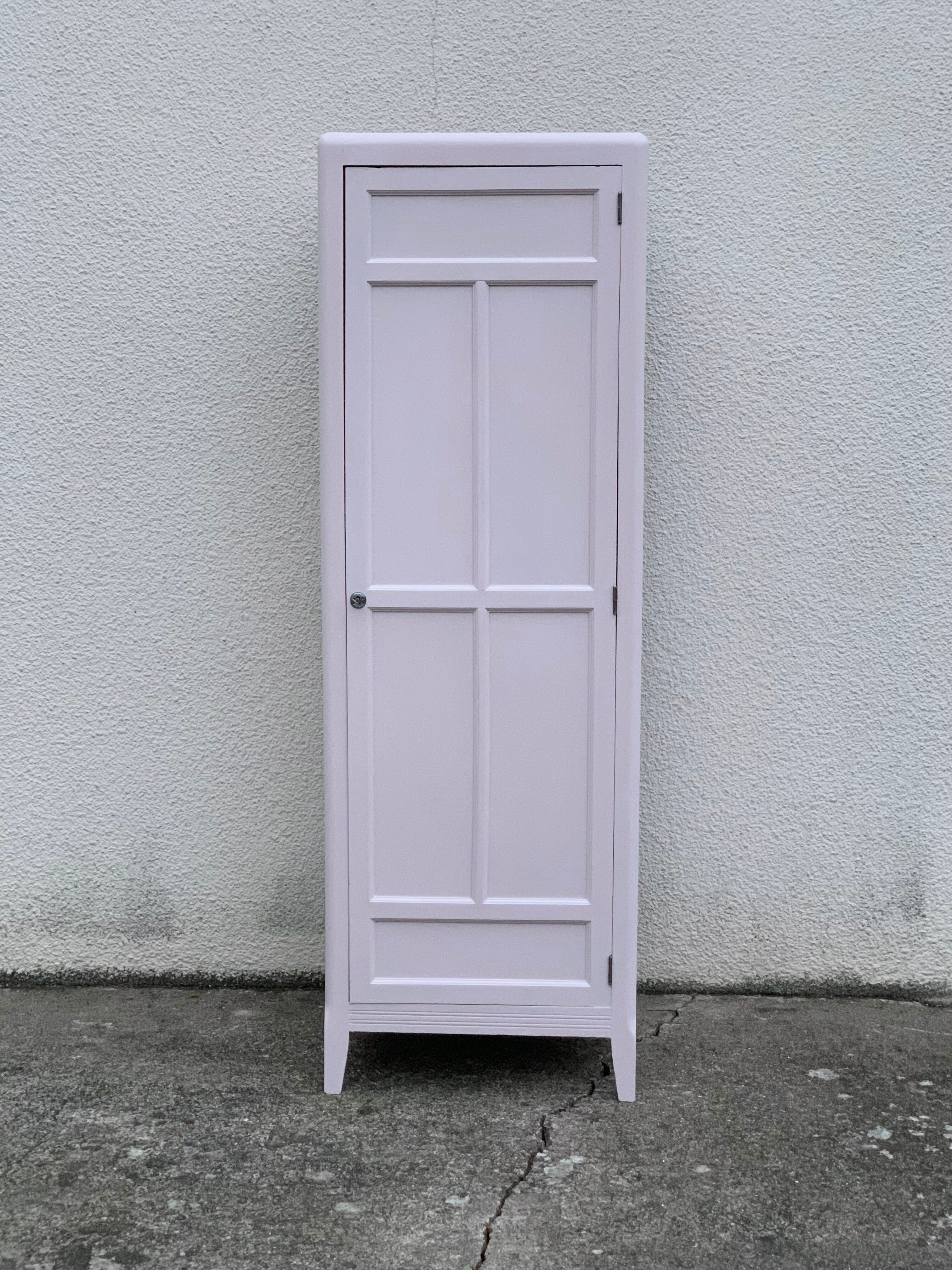Parisian wardrobe, nude pink, 1940.