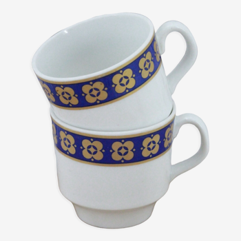 Lot de 2 tasses anciennes