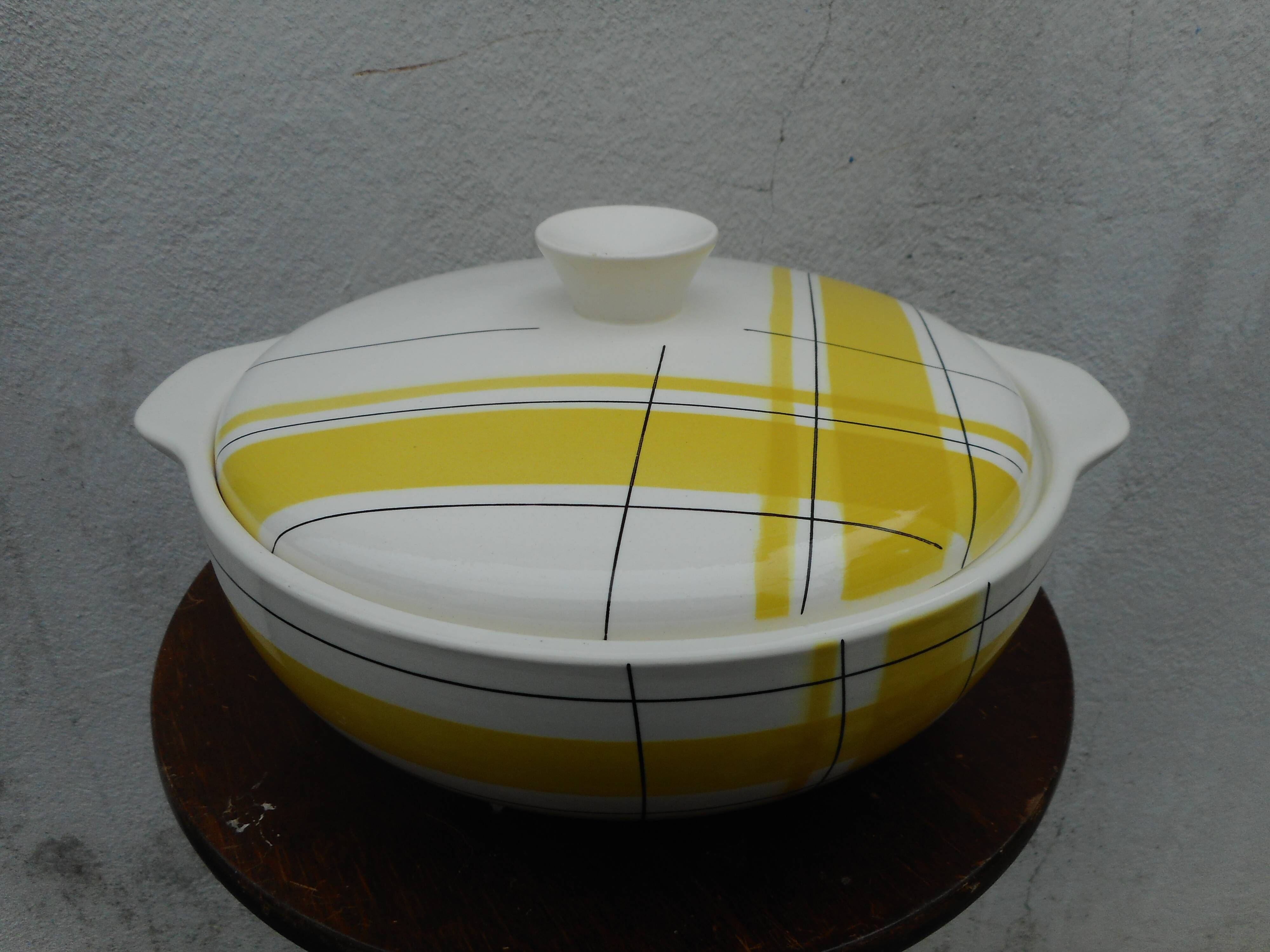 Salty earthenware soup tureen