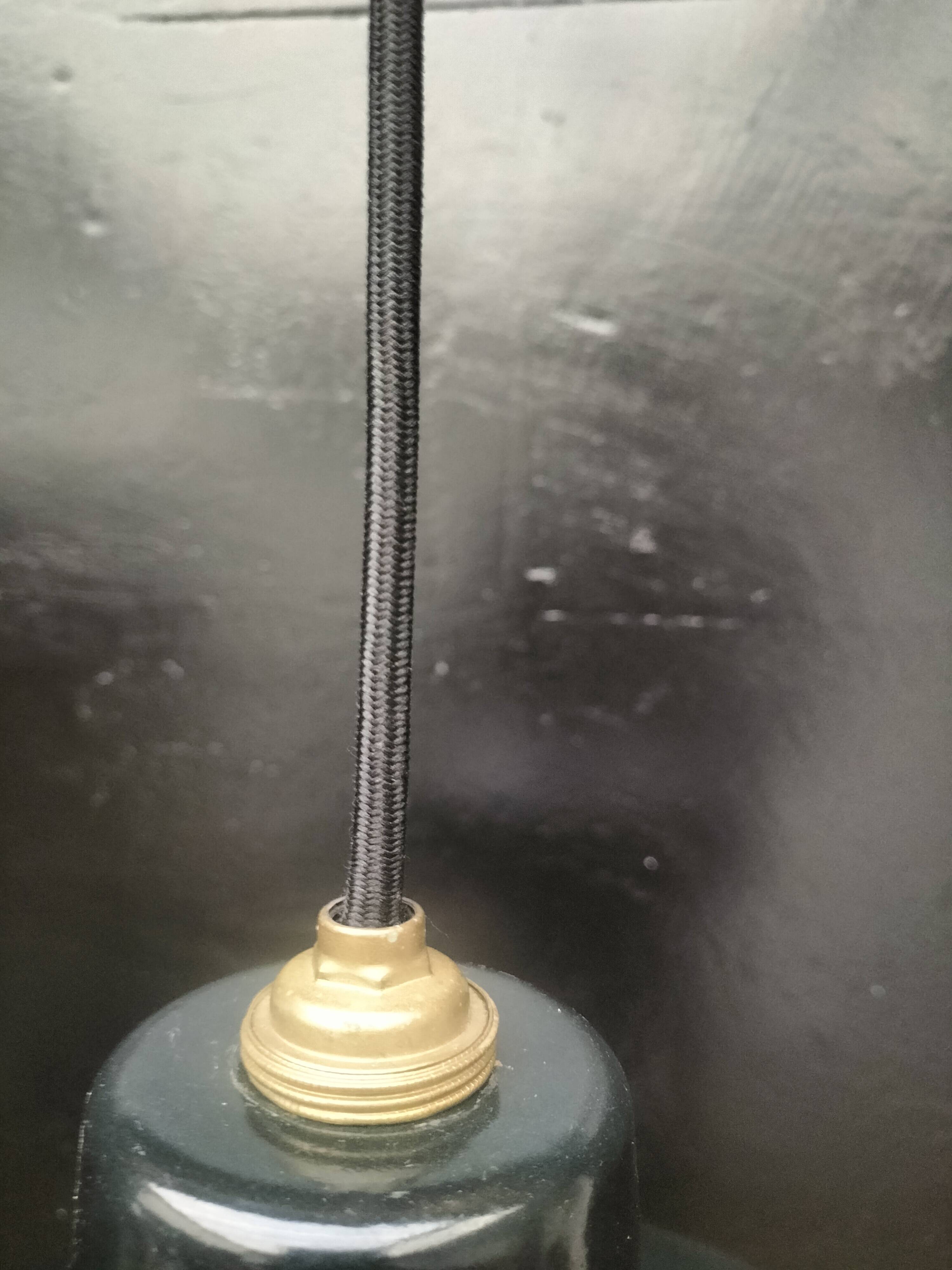 Enamelled sheet metal pendant light