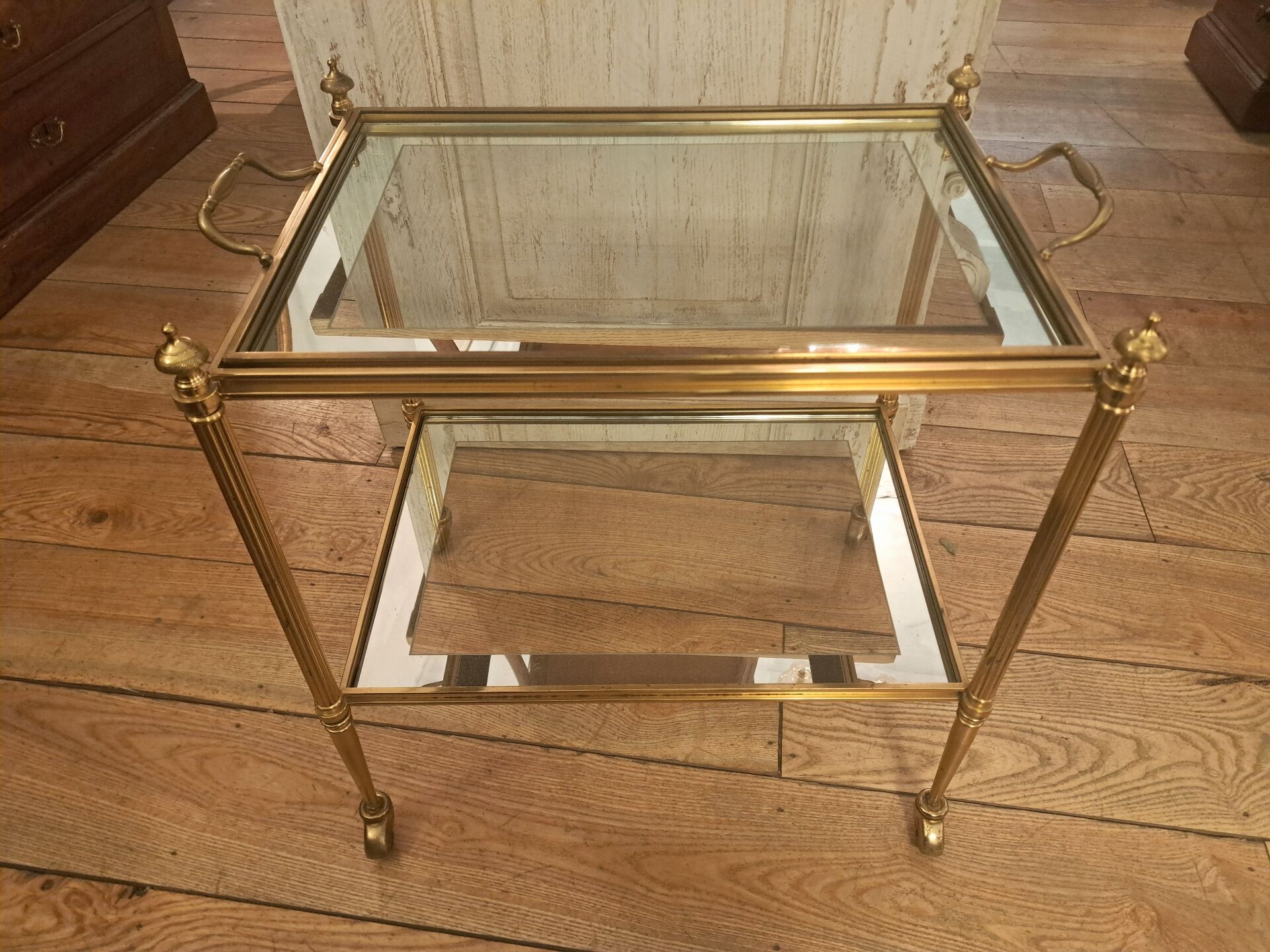 Rolling dessert trolley in gilded brass style Jansen