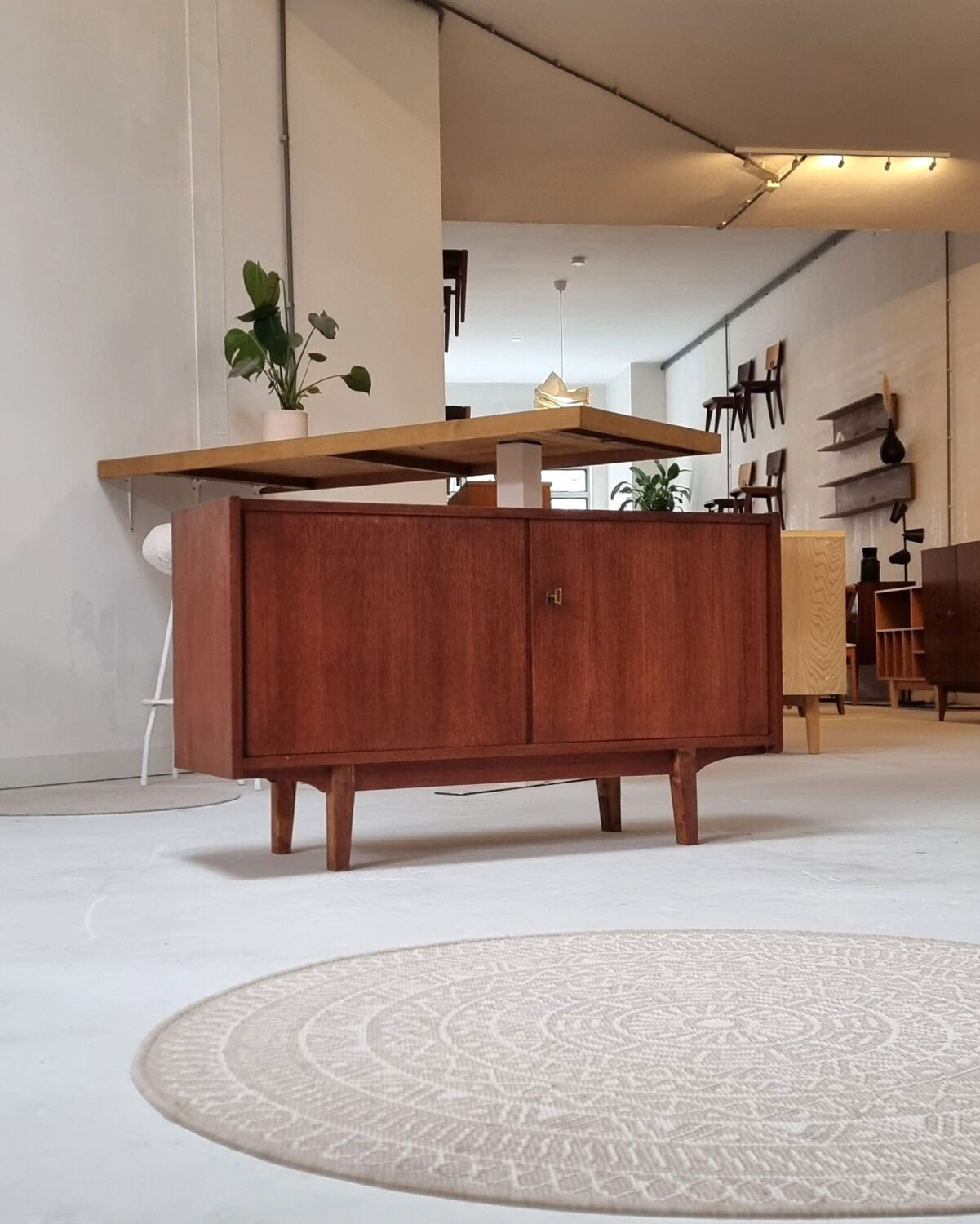 Buffet du milieu du siècle