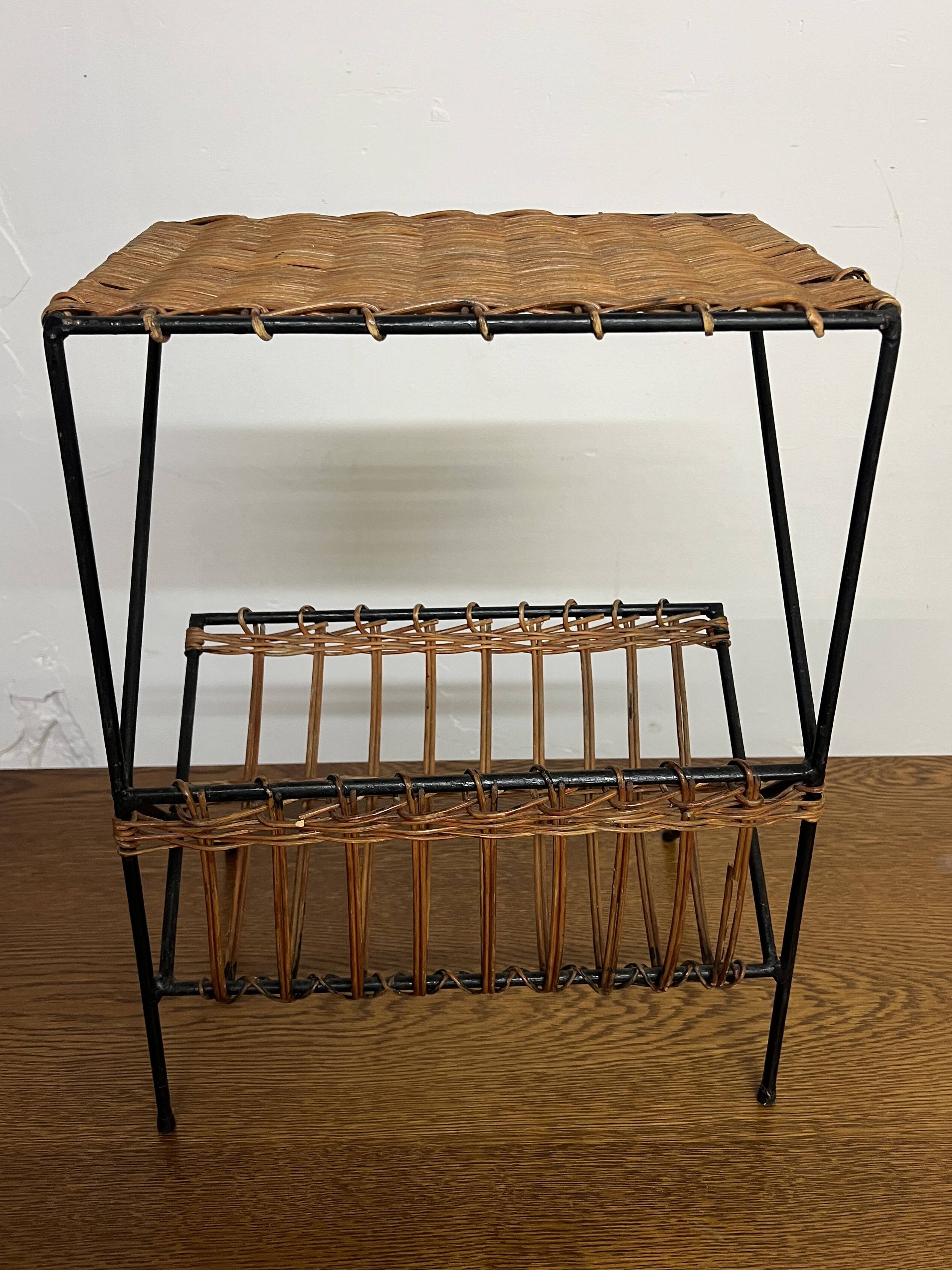 End table/ Magazine rack side table in wicker and iron, 1950s
