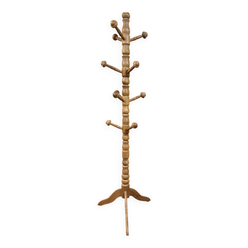 Oak parrot coat rack