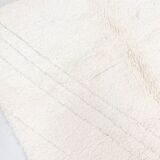 Beni Ouarain Moroccan Berber carpet with diamond patterns engraved in the weft 2.60x1.56m