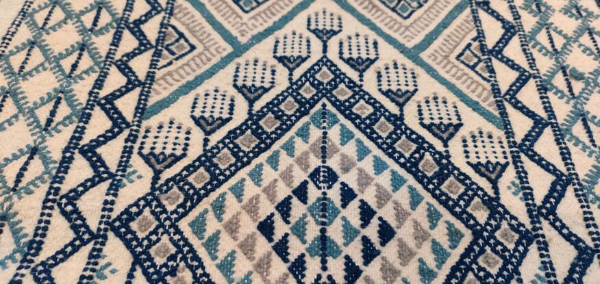 Traditional handmade white blue and gray margoum carpet