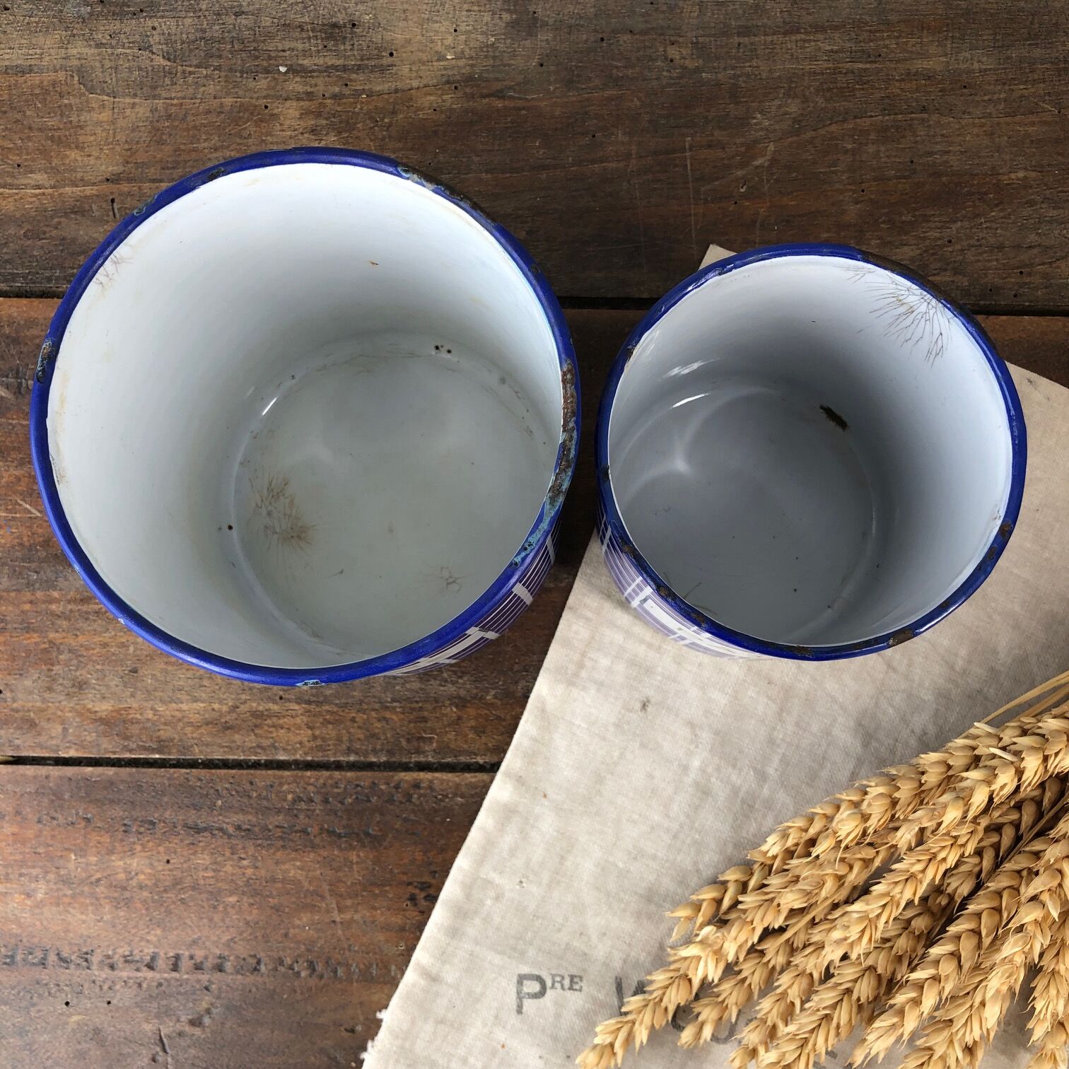Duo de pots en émail “Farine” et “Pâtes”