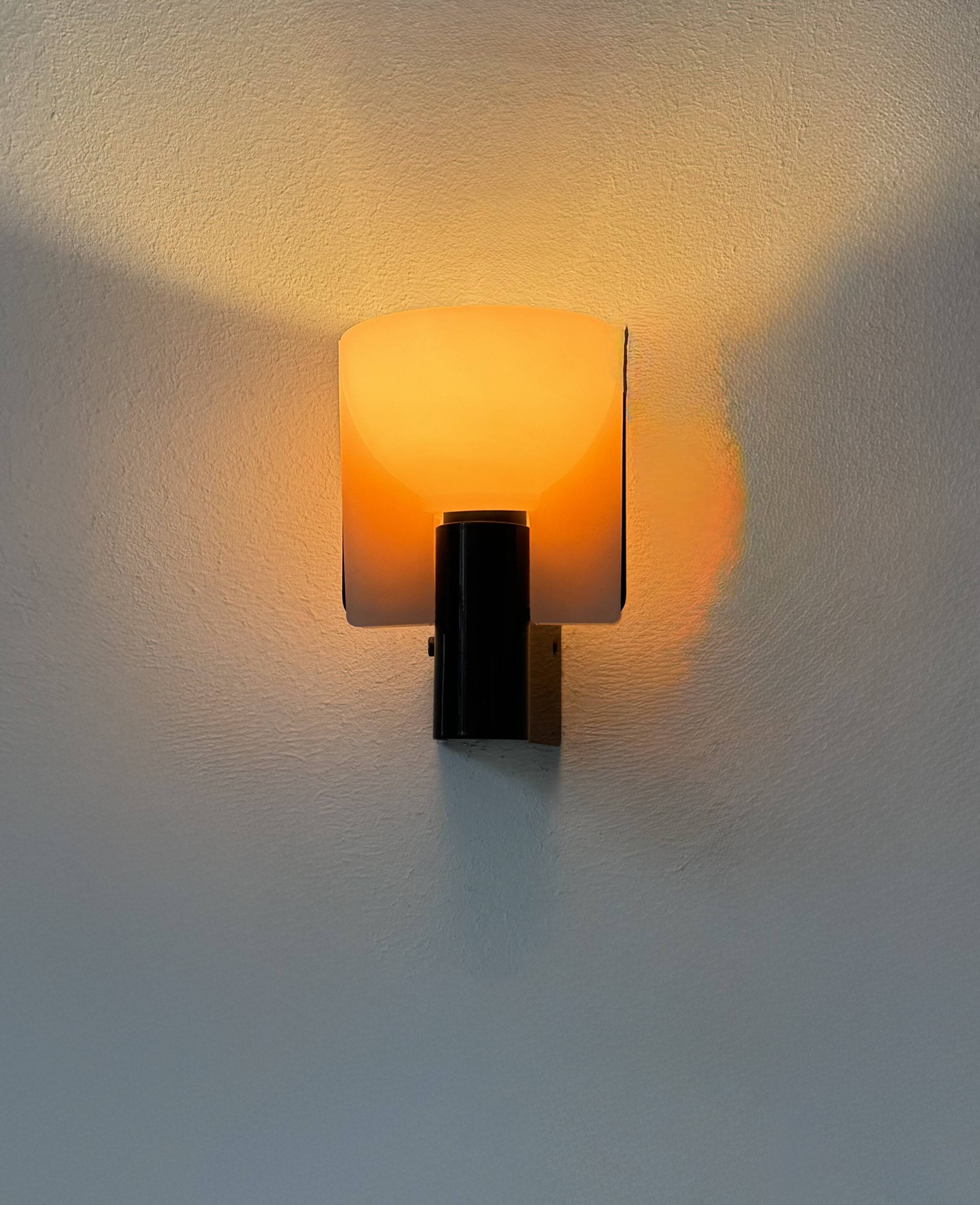 Vintage wall light, chrome-plated metal and pressed molded sandblasted glass, Italy, 1980