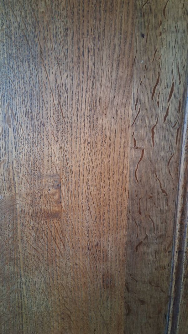 Armoire ancienne en chene massif