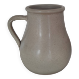 Stoneware jug with ance