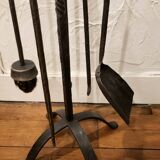 Fireplace stand with 4 wrought iron and bronze accessories