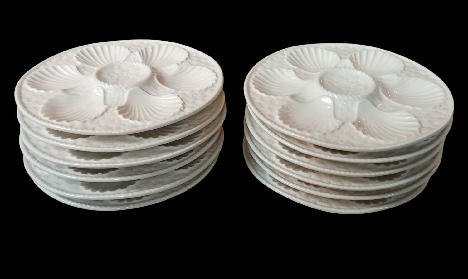 Service 12 plates. + Oyster barbotine shellfish dish