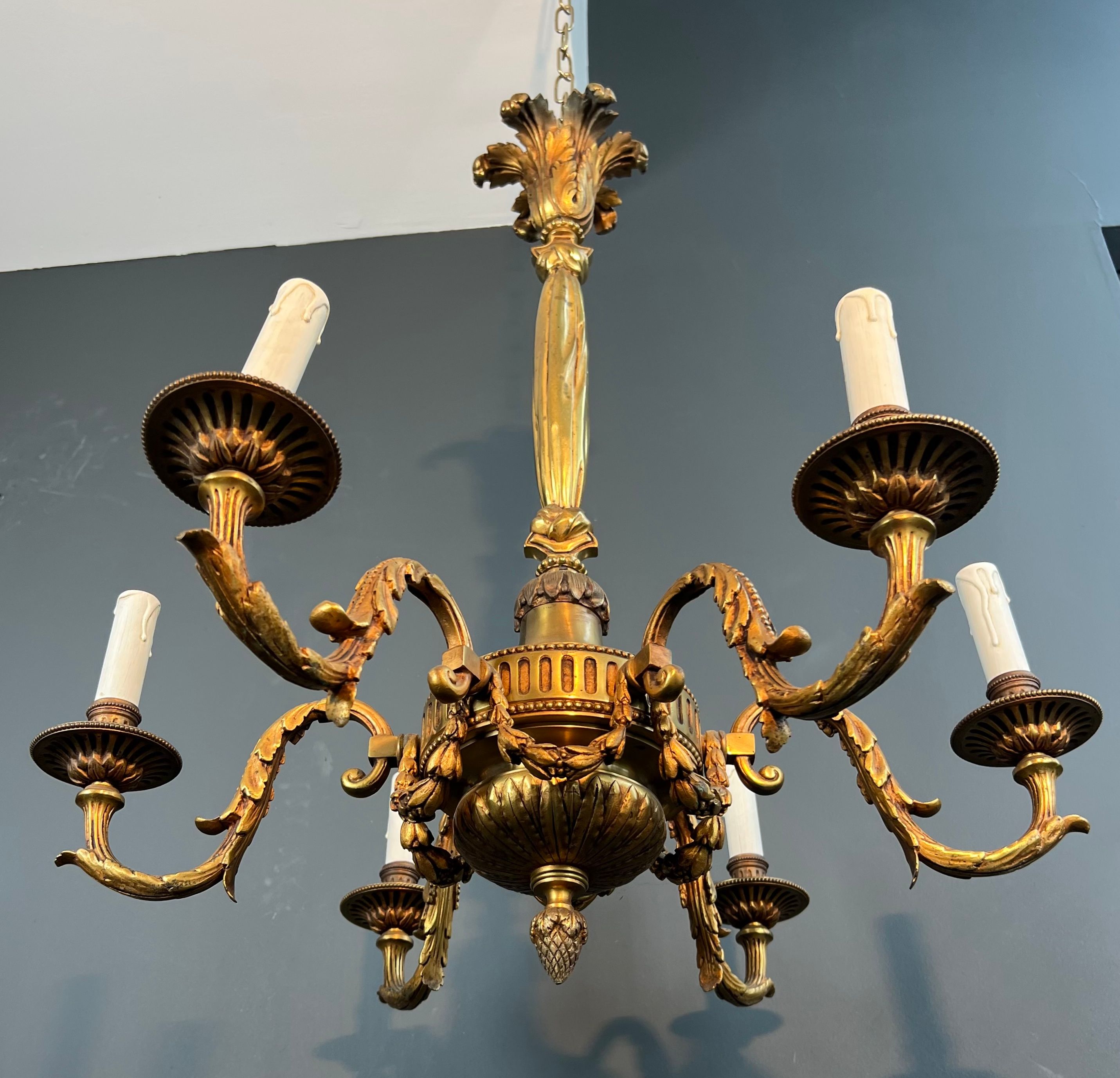 Bronze chandelier in Louis XVI style with 6 arms.