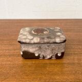 West German pottery box, fat lava WGP from the mid-century with lid, 1960s.