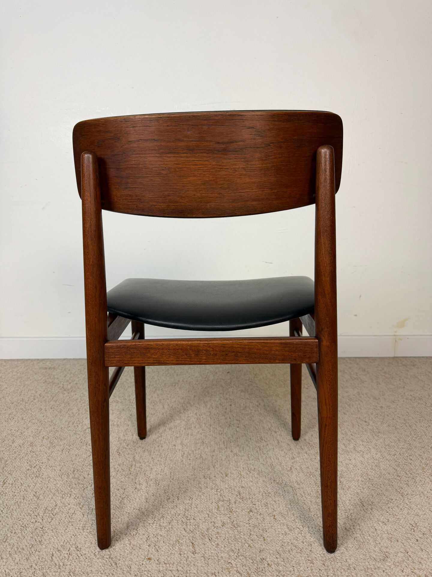 2 vintage Scandinavian chairs attributed to SAX – 1960s