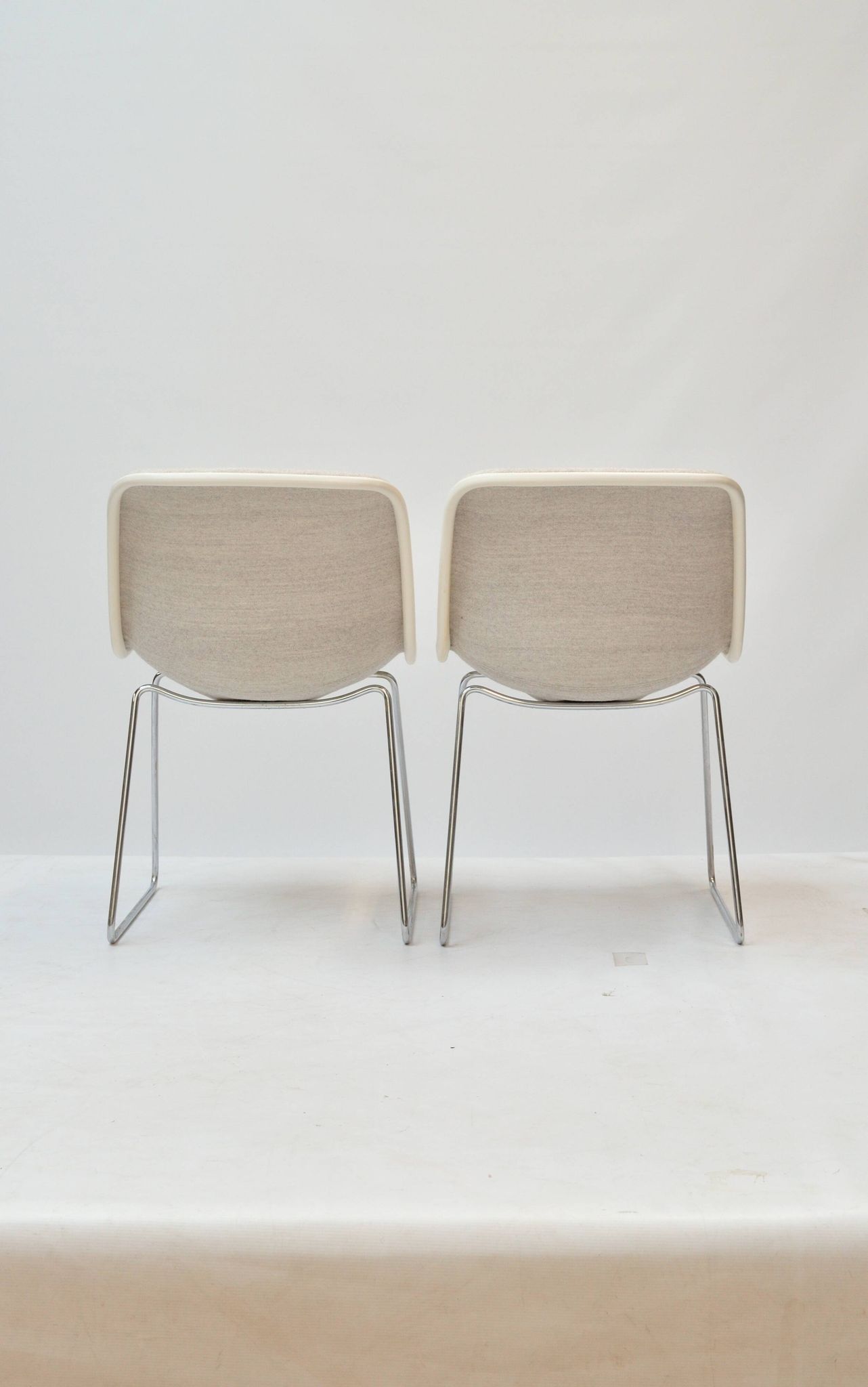 Set of 4 Spirit dining chairs by Hajime Oonishi for Houtoku/Artifort, 1970s.