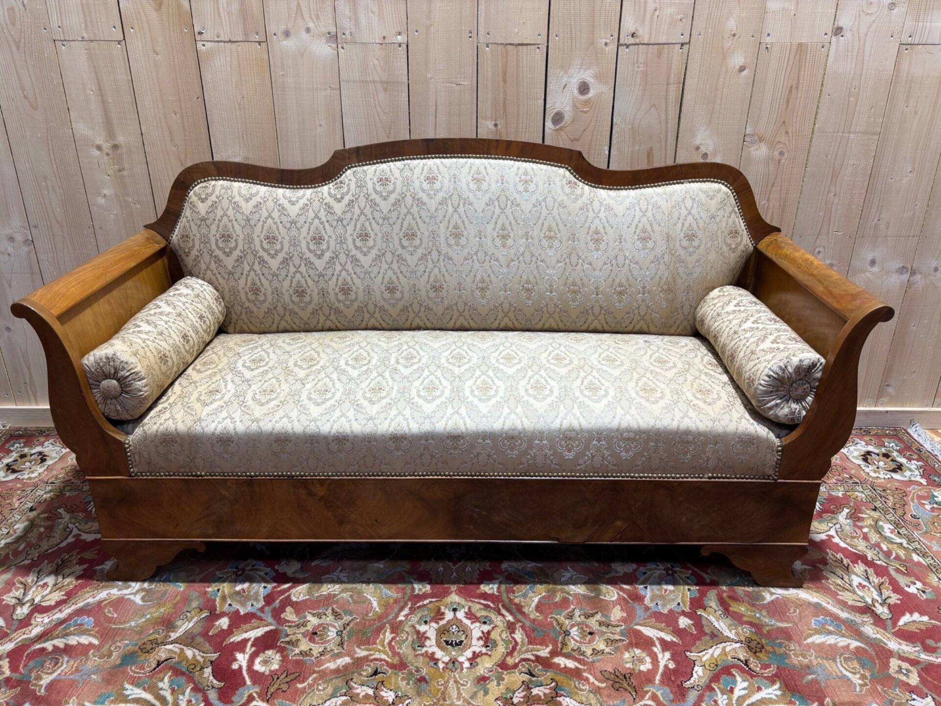 Banquette à crosses de style Louis Philippe