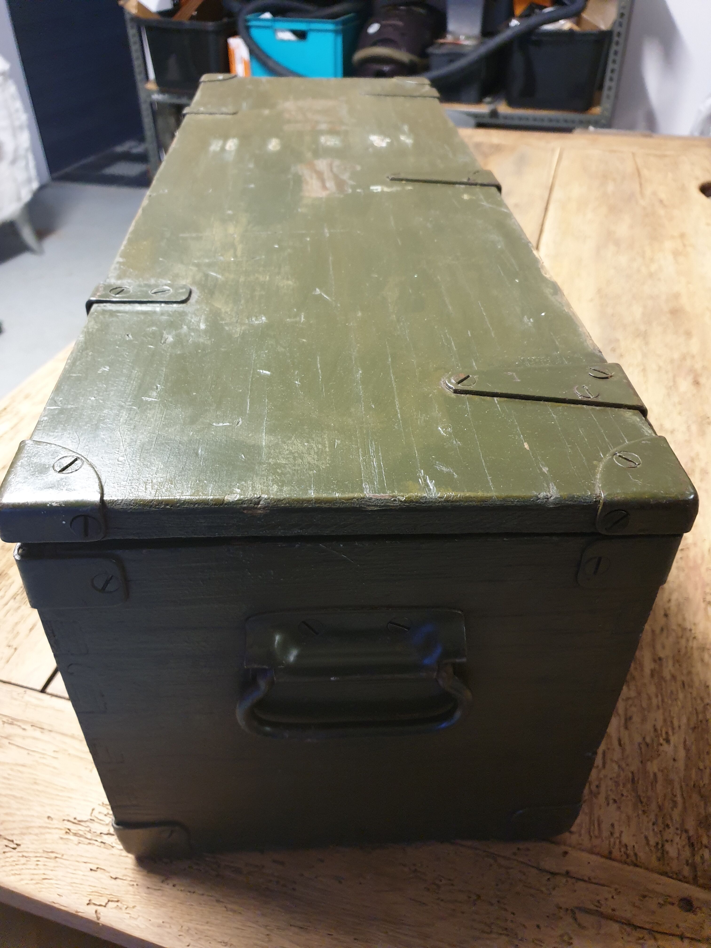 Caisse rangement militaire