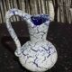 Petit vase bleu et blanc