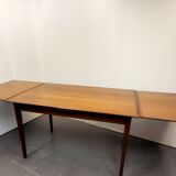 Table extendable to 230 cm