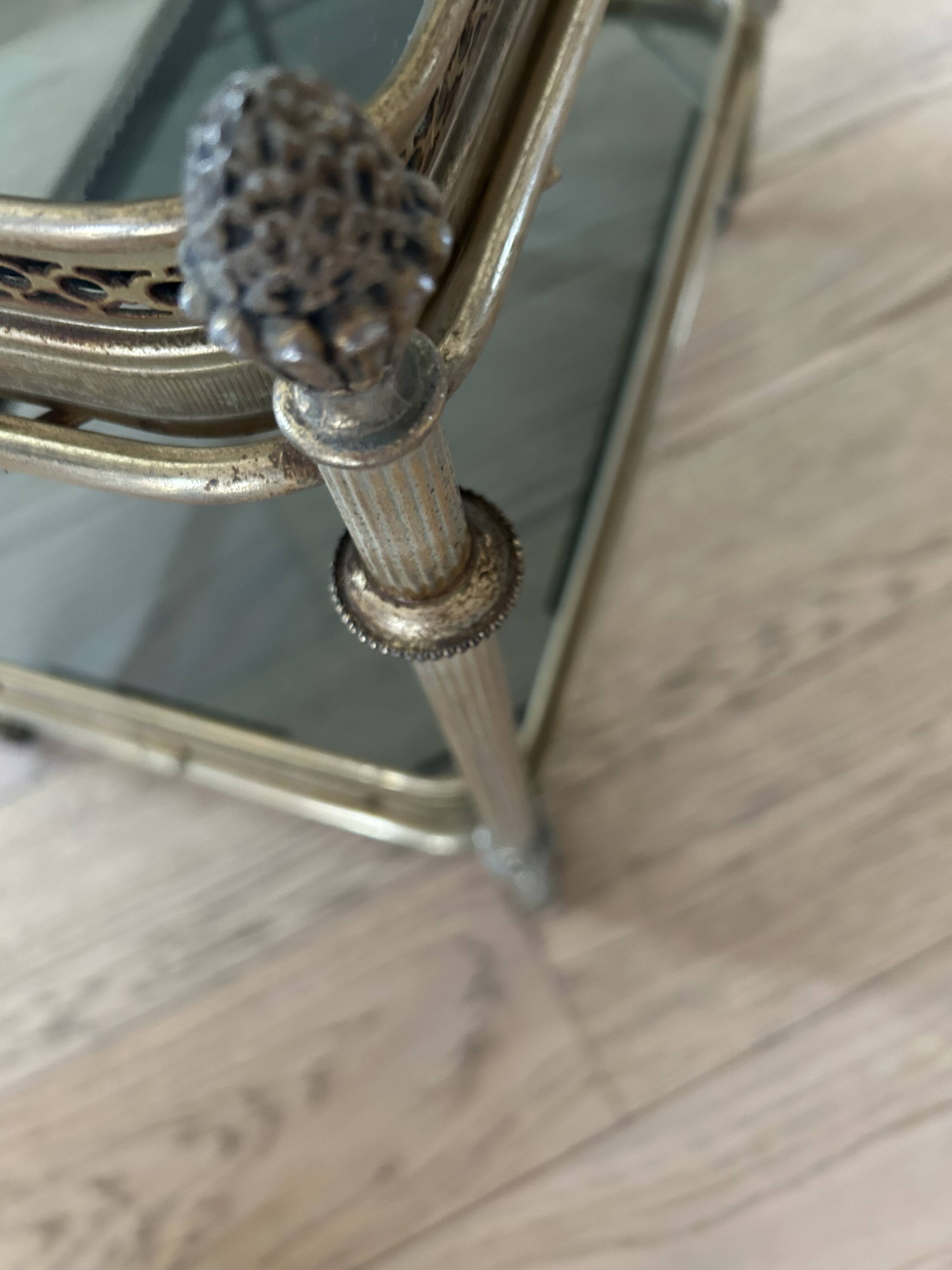 Small rolling serving table in brass and glass, 1970s, Maison Baguès