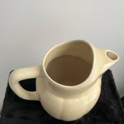 Ivory ceramic jug "La Sté Uzienne"