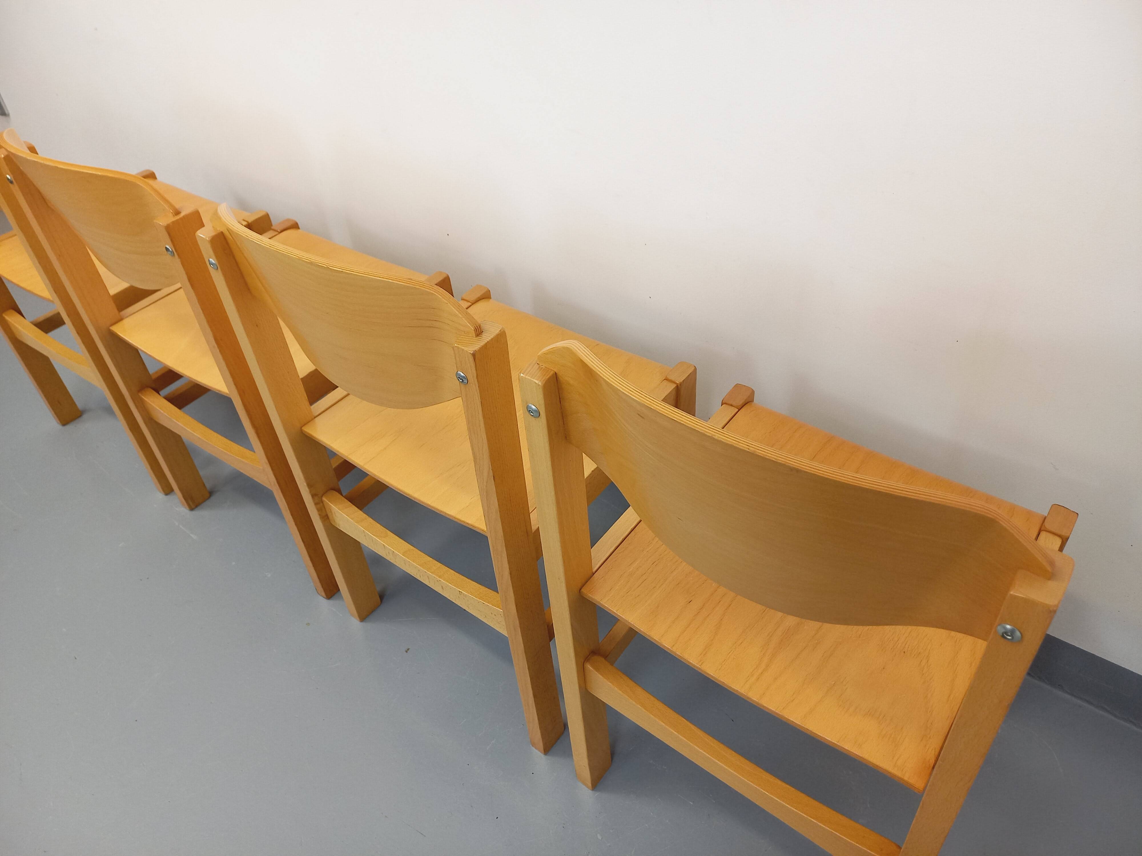 Set of 4 minimalist vintage beechwood chairs from the 80s
