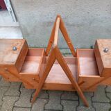 Travailleuse vintage pieds compas