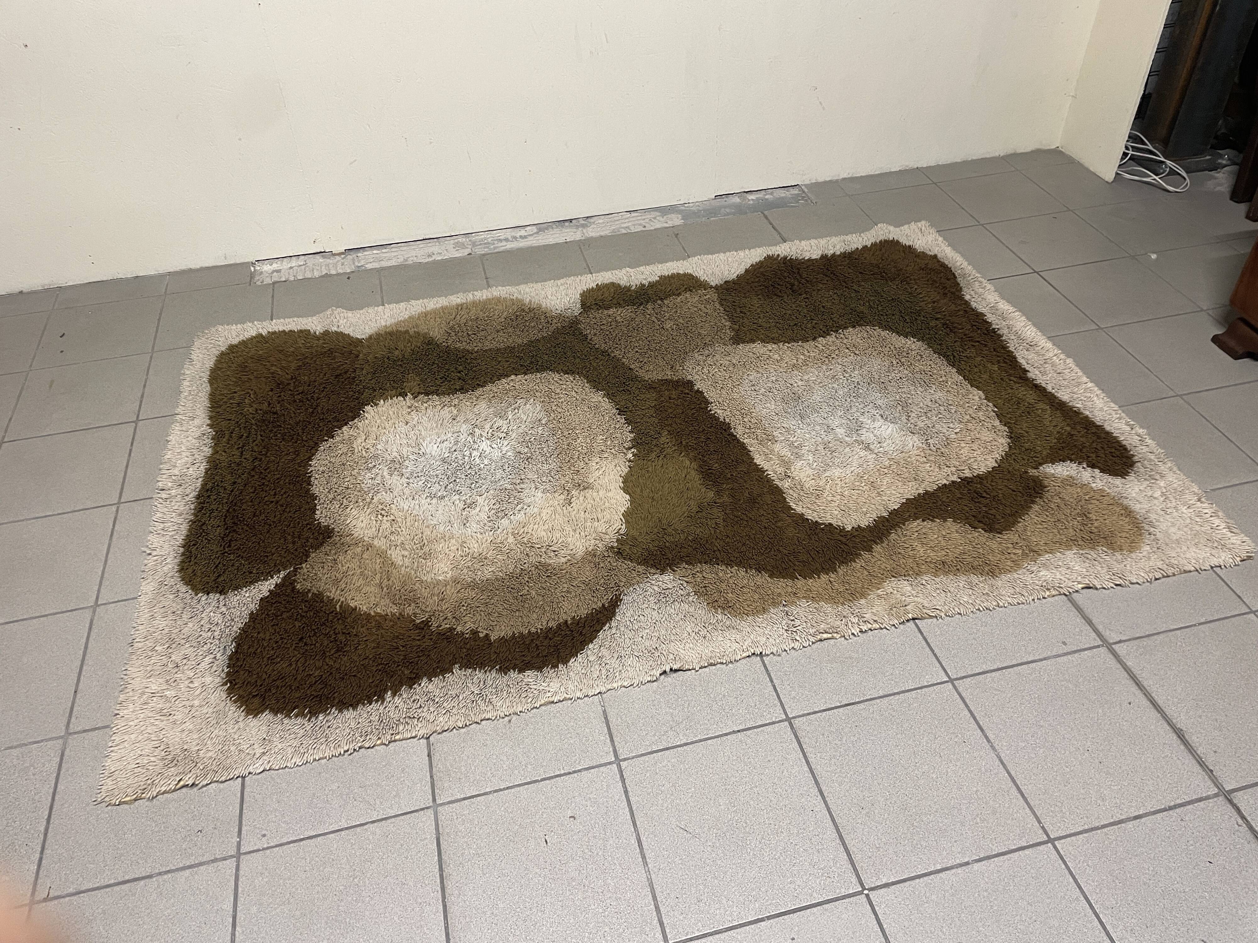 Grand tapis en laine à poils longs, produit par Desso, années 1970.