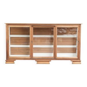 grand cabinet d'exposition