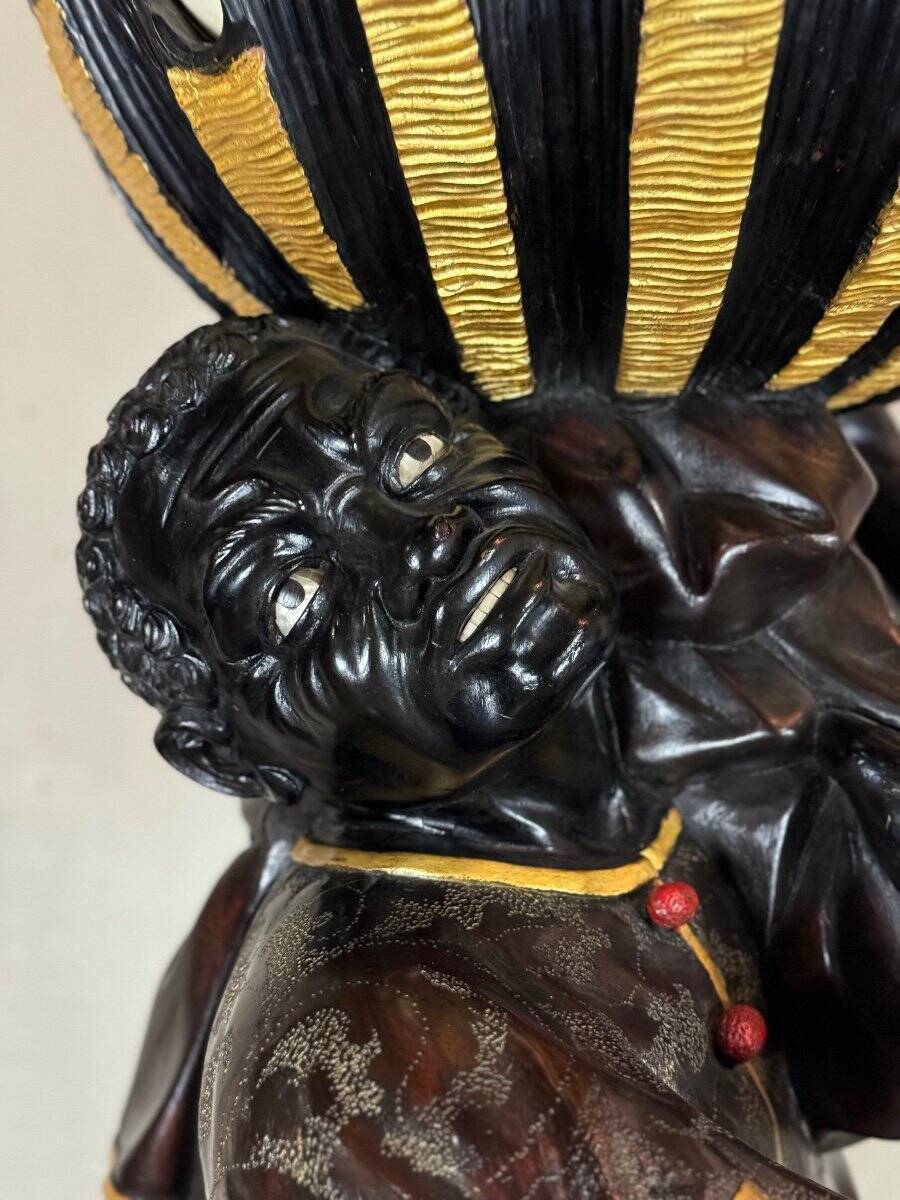 Pair of Moorish vasque holders, lacquered and gilded Venetian sculptures, circa 1880.