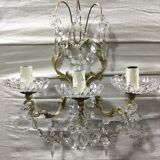 Paire d’appliques à 3 lumières en bronze et cristal