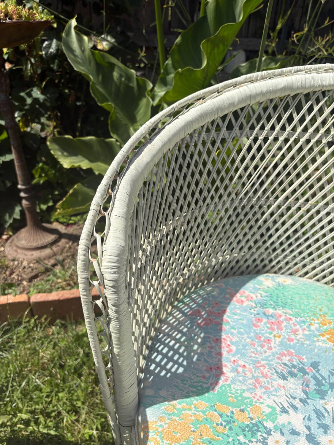 Set of 2 Vintage White Rattan Armchairs – 1970s