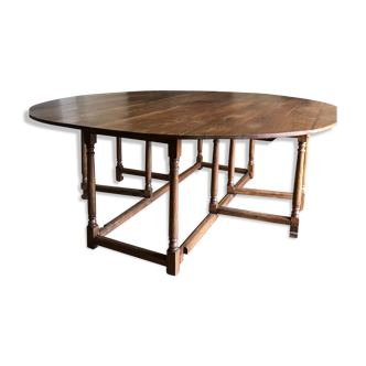 Table in Teak