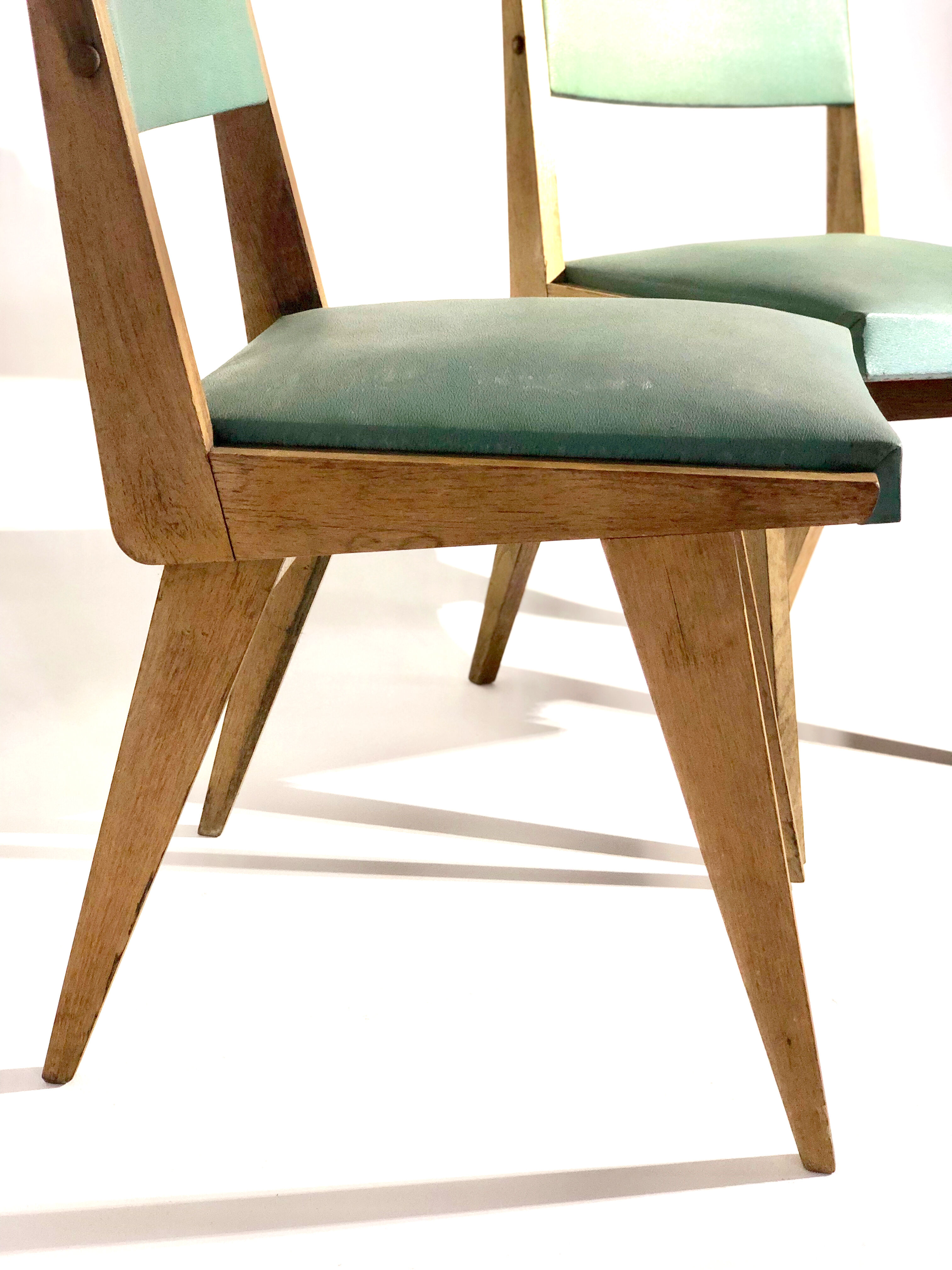 Pair of vintage chairs Maurice Pré - Oak and skaï