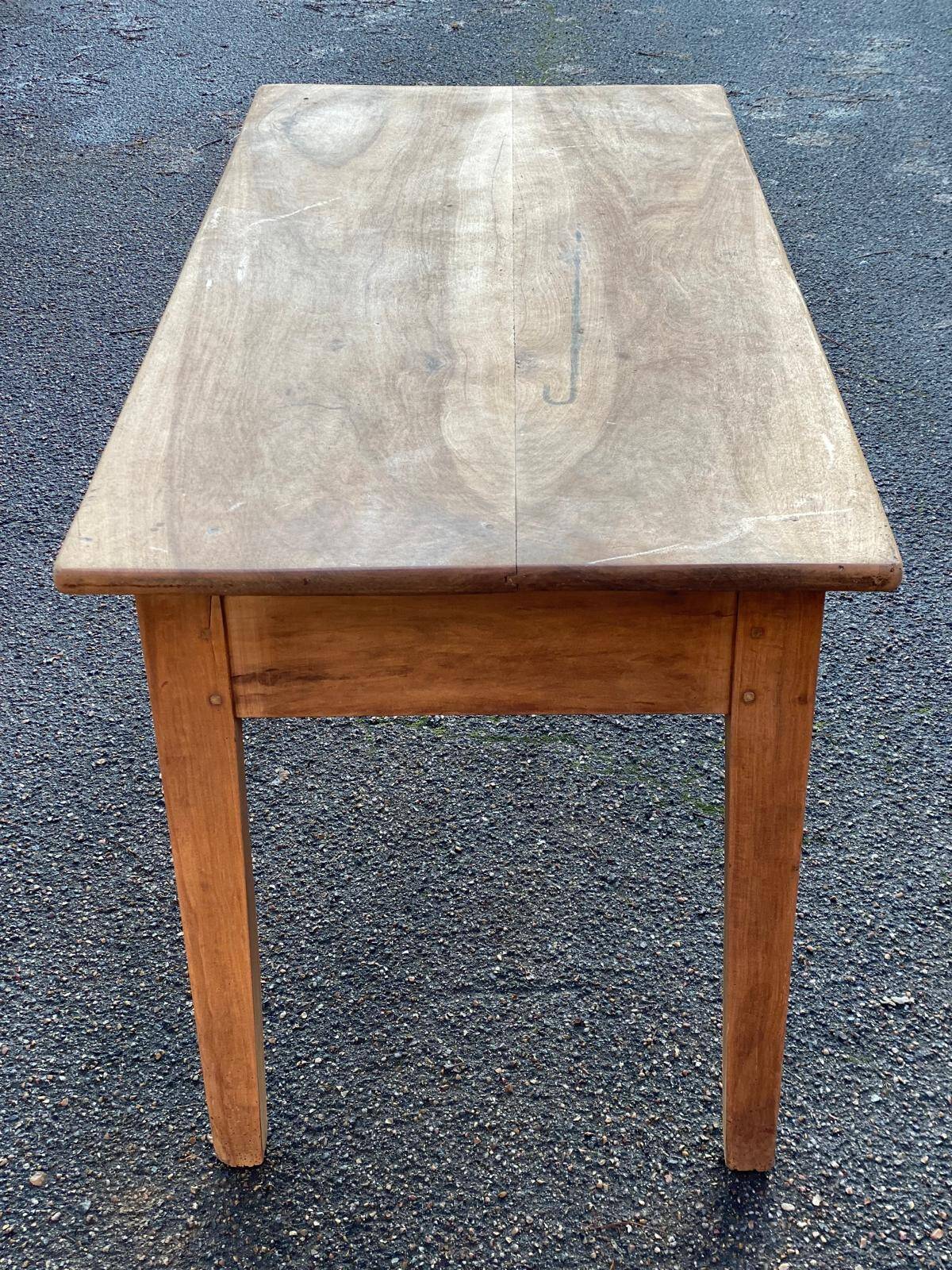 Renovated farmhouse table in solid oak from the 18th century with drawer, 150cm.