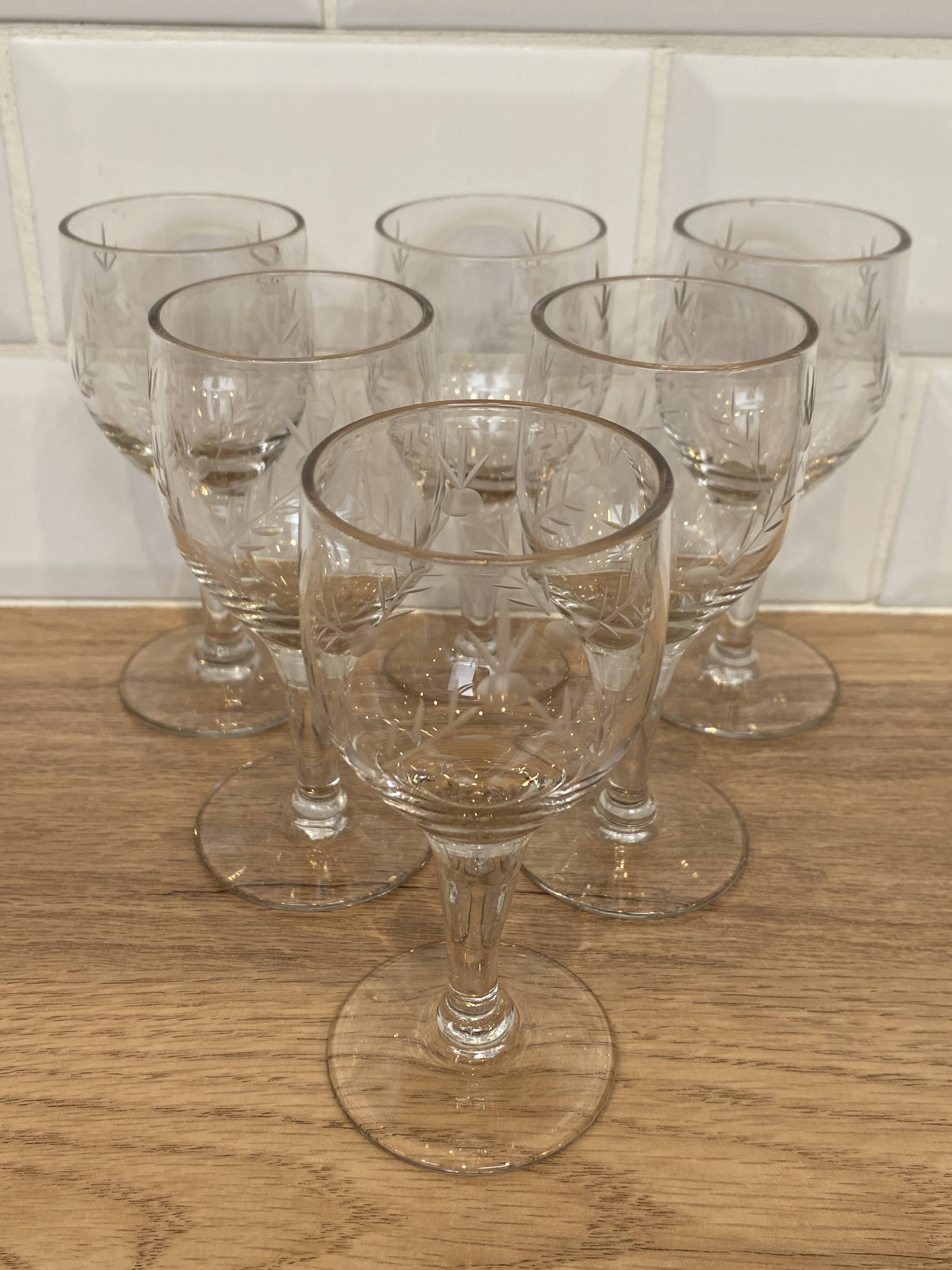 Set de 6 verres vin blanc gravés