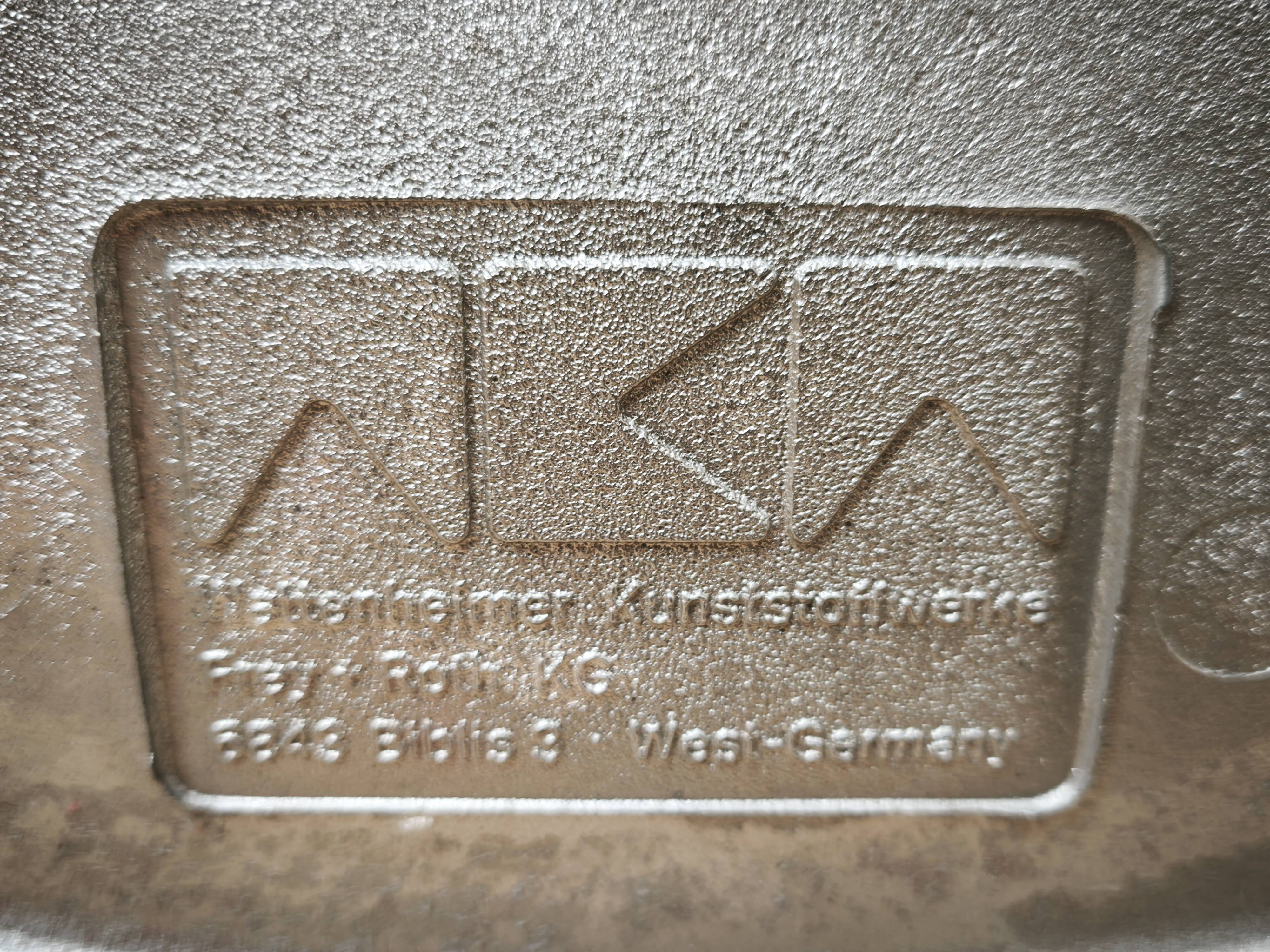 Pair of vintage Tulip chairs, Eero Saarinen