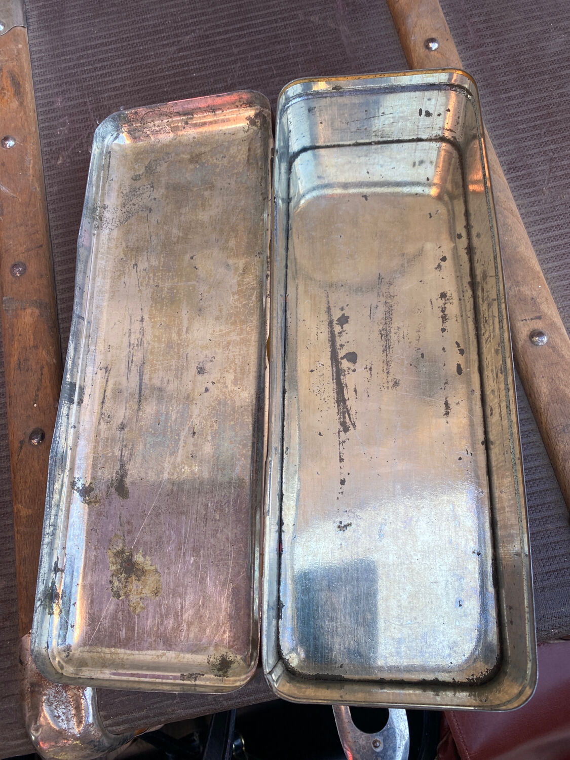 Tin box décor seaside