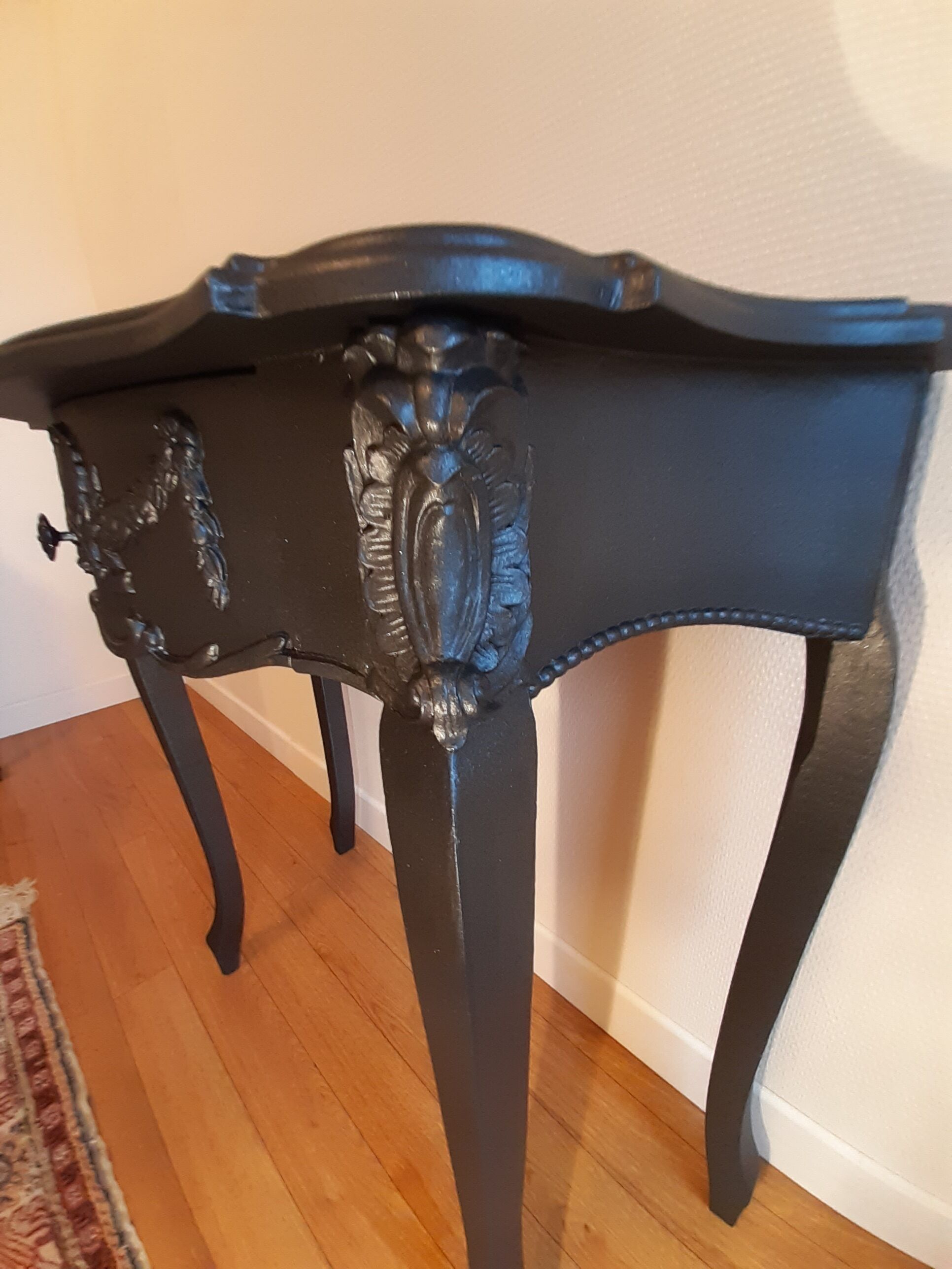 Baroque console black steel