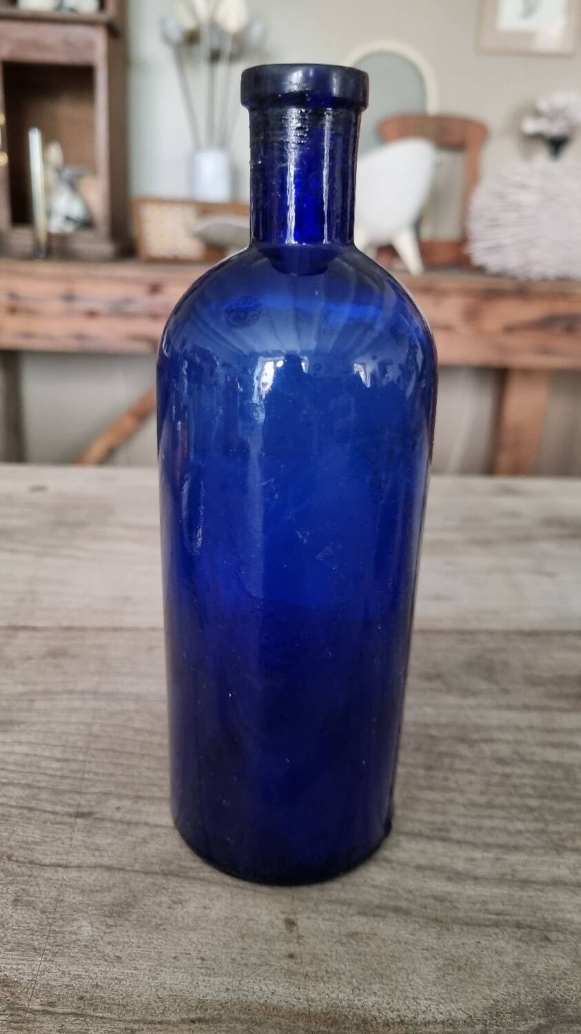 Apothecary bottle