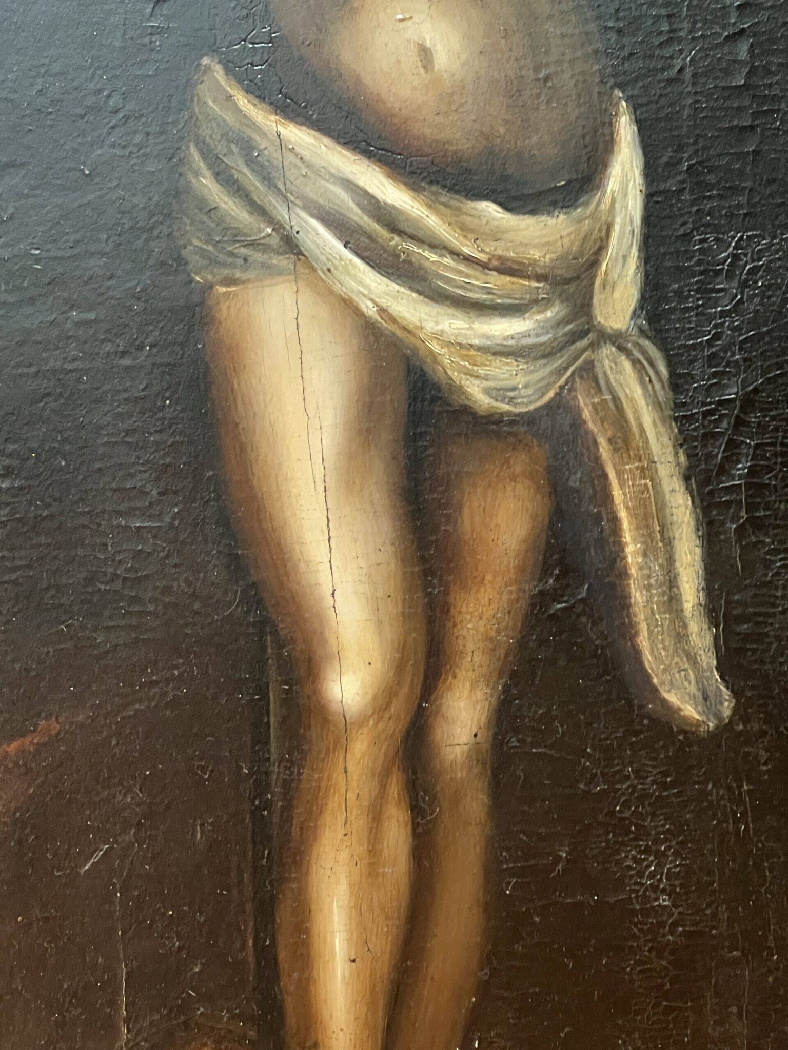 Beautiful religious work from the 17th century, oil on panel representing Christ on his cross with Mary Magdalene at his feet