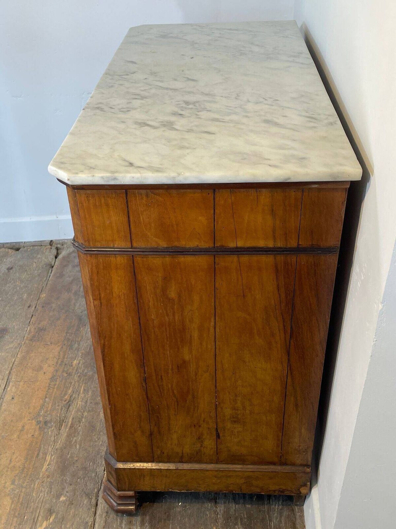 Antique walnut commode with marble top, 19th century.