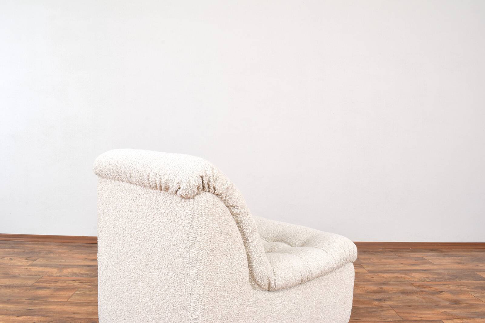 1970s German lounge chair, mid-century style.